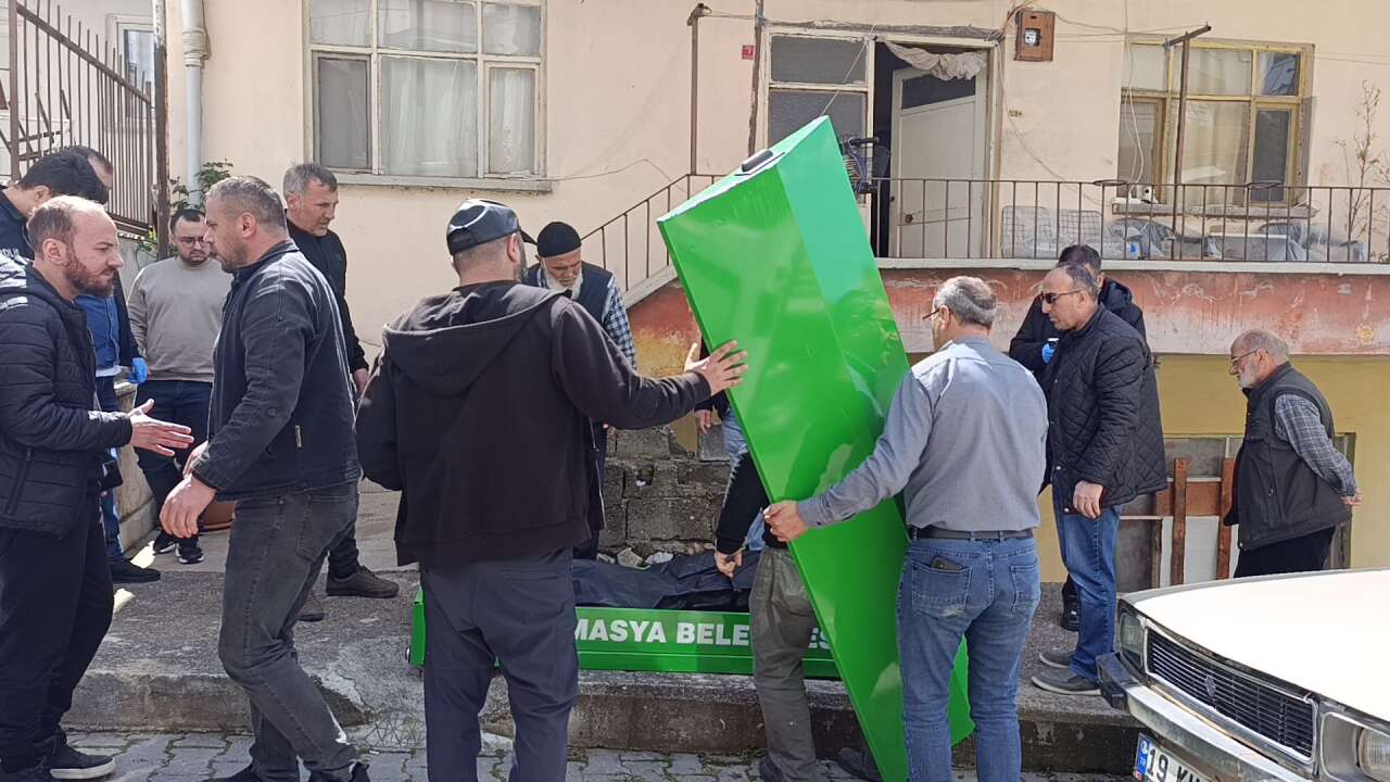 Aynı evde 4 bin günde 4 büyük acı 6